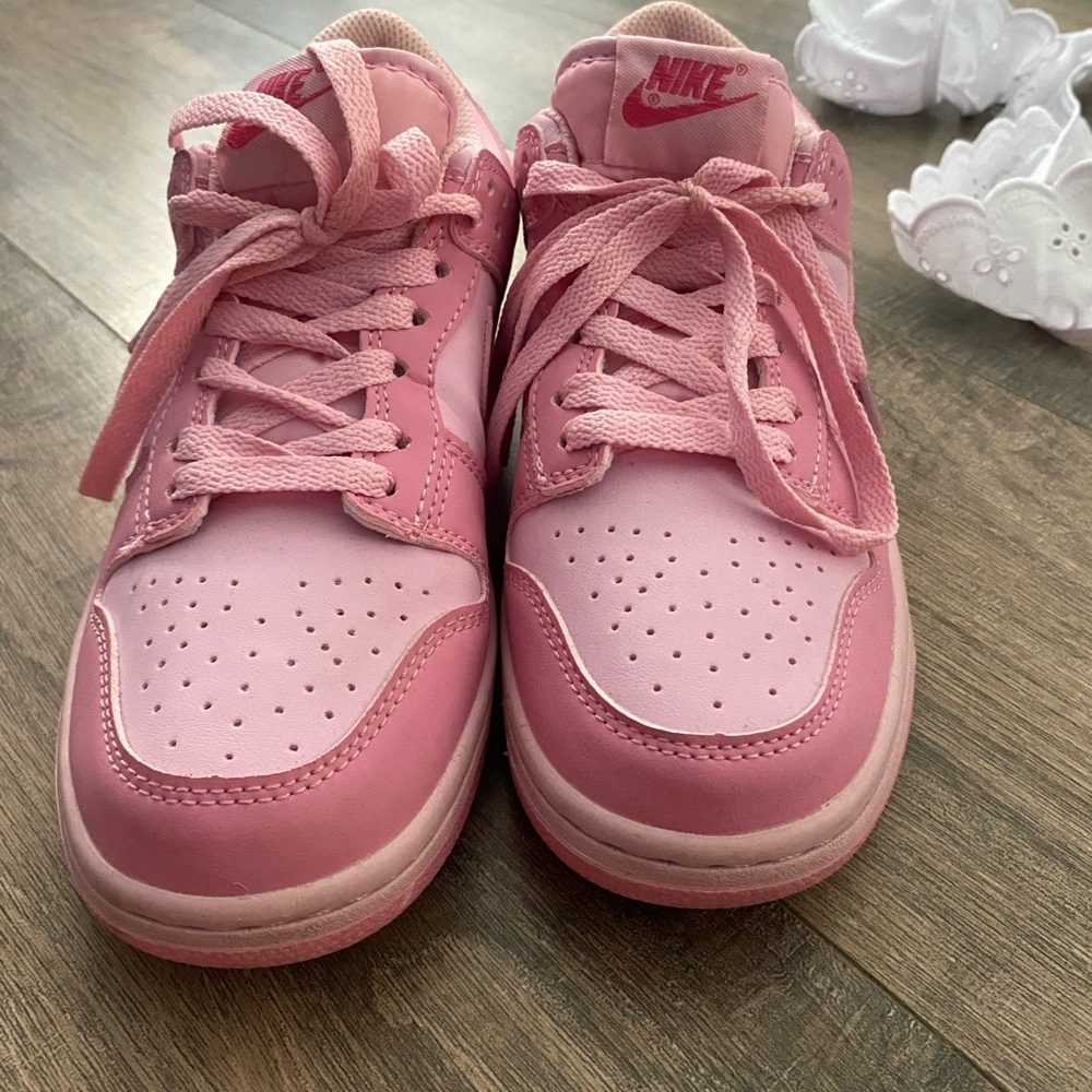 “Pink foam” Nike dunks.